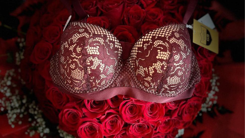 Merca Punt Oliva Roba i Complements